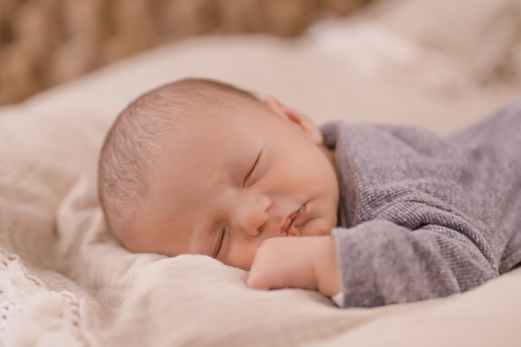 Magische sprookjesachtige Newbornfoto's door de Newbornfotograaf te Antwerpen